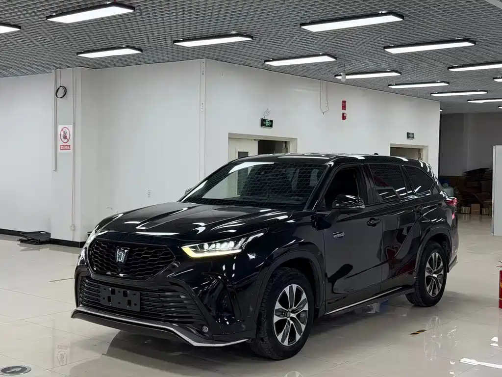 Toyota Crown Kluger