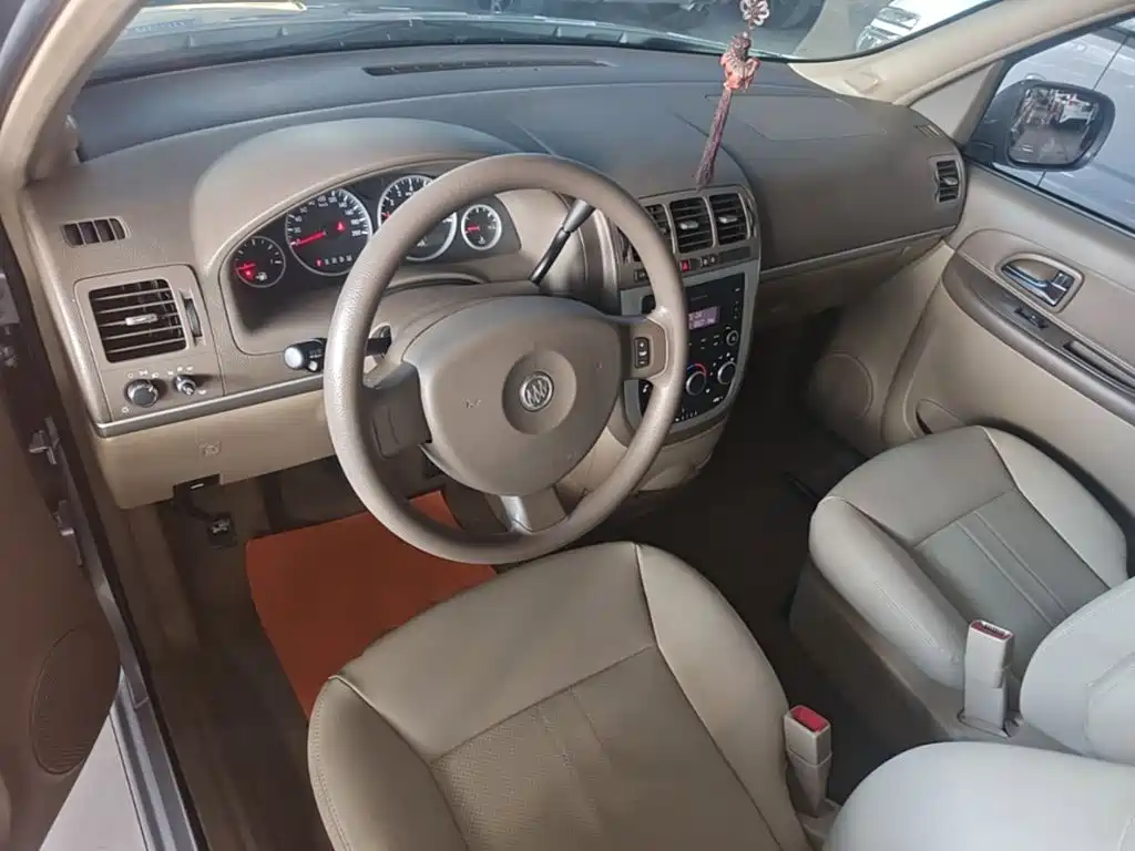Buick GL8 — миниатюра 10
