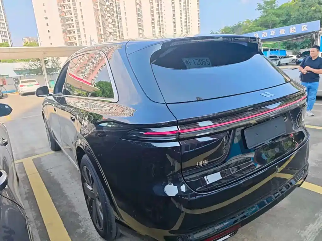 Li Auto Li L8 — миниатюра 3