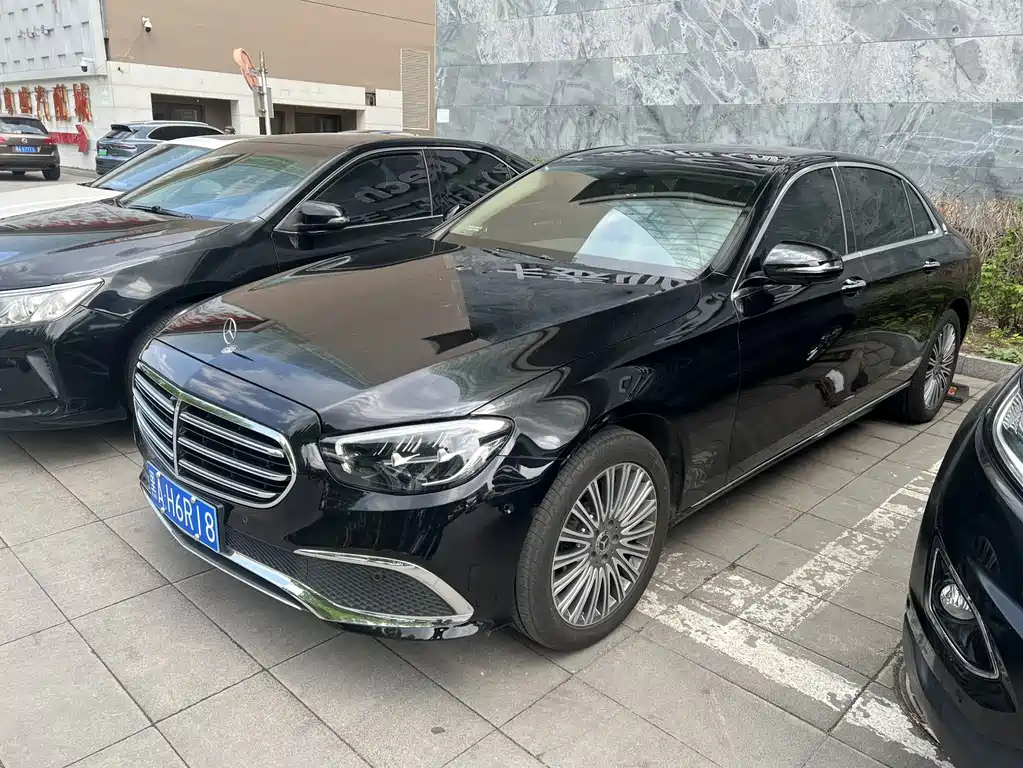 Mercedes-Benz E-Class 2022