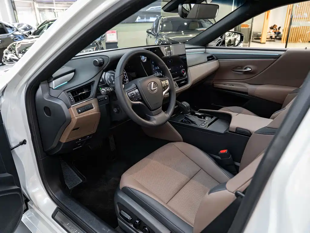 Lexus ES — миниатюра 9
