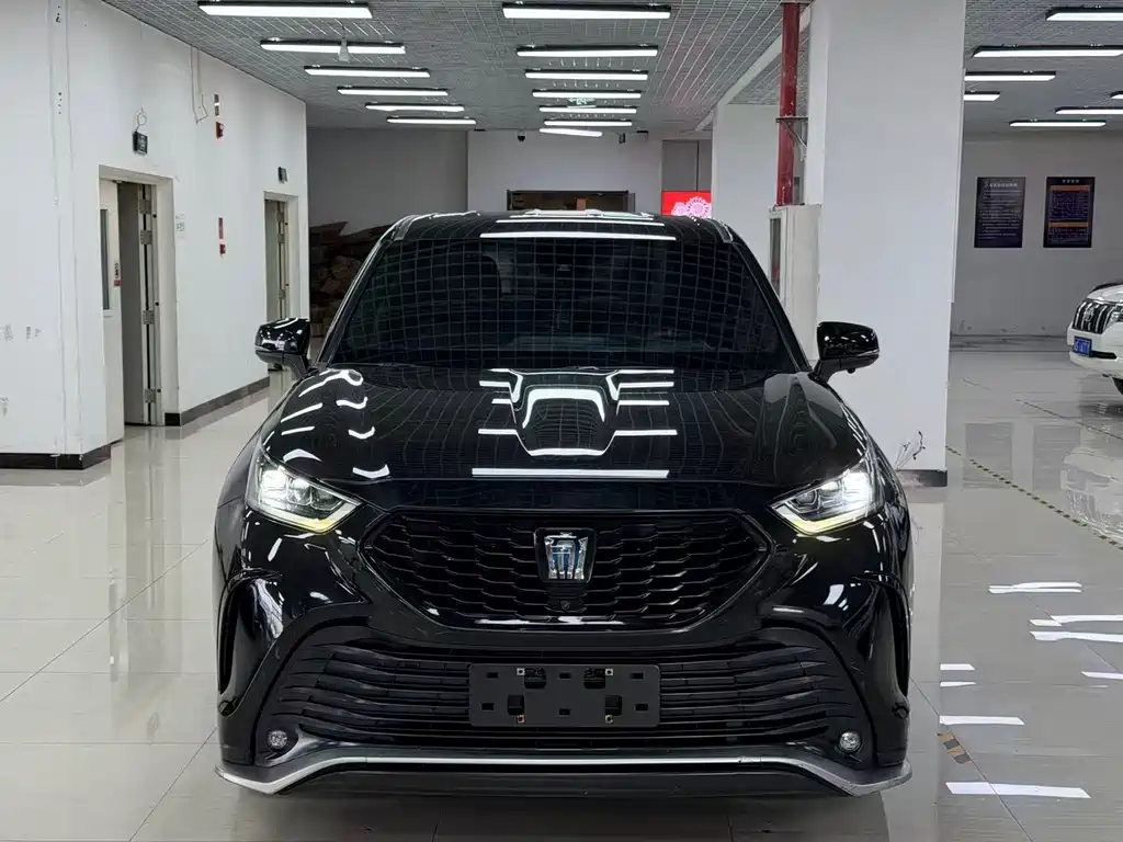 Toyota Crown Kluger — миниатюра 2