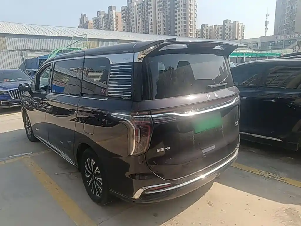 Hongqi Hongqi HQ9 PHEV — миниатюра 5