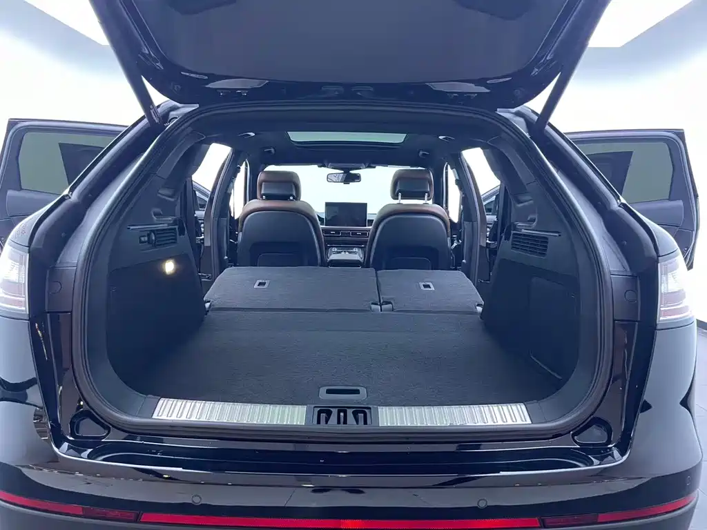 Lincoln Nautilus 2021 2.7T