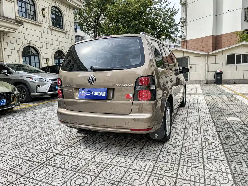 Volkswagen Touran — миниатюра 11