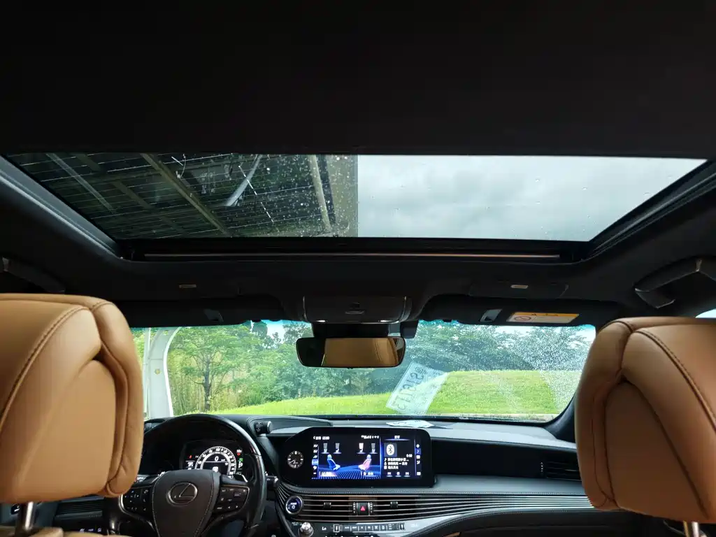 Lexus LS — миниатюра 18