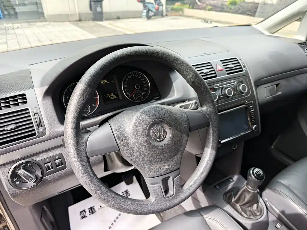 Volkswagen Touran — миниатюра 16