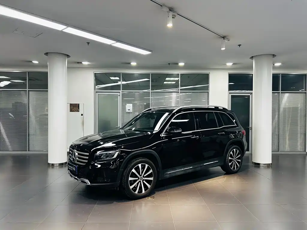Mercedes-Benz GLB 2024