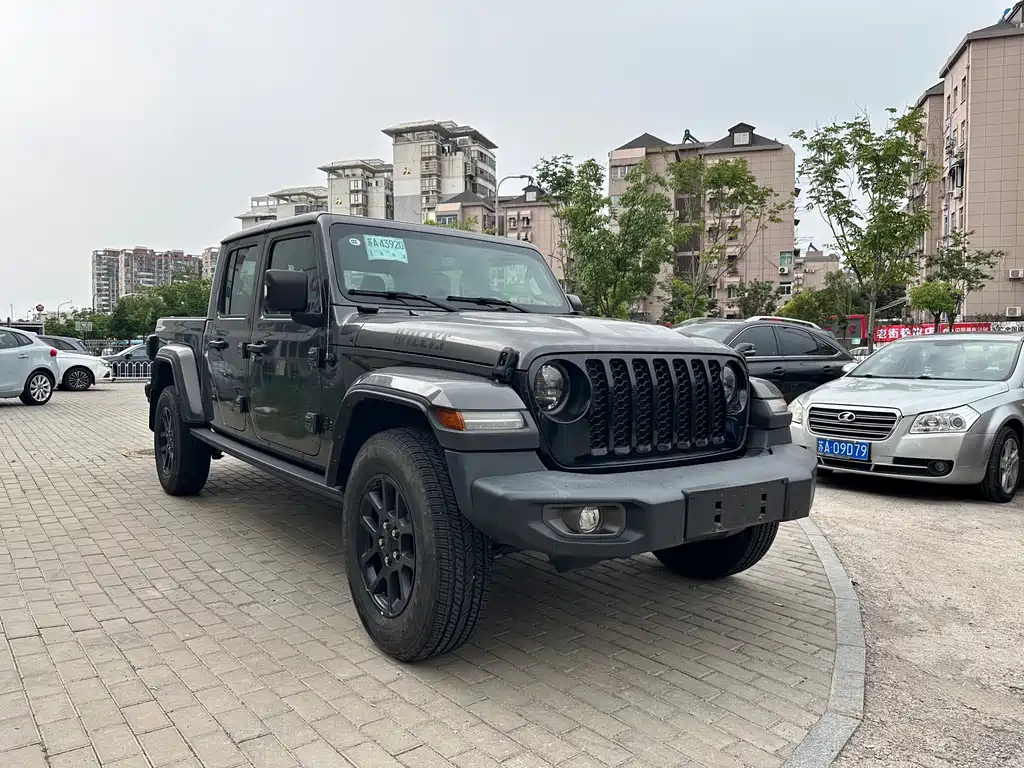 Jeep Gladiator — миниатюра 3