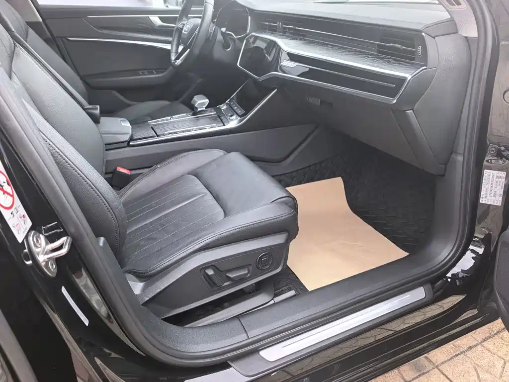 Audi A6L — миниатюра 9