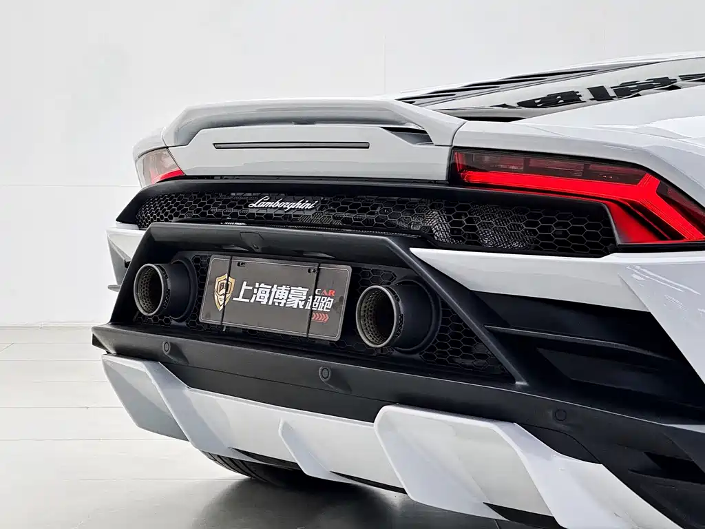 LAMBORGHINI HURACÁN