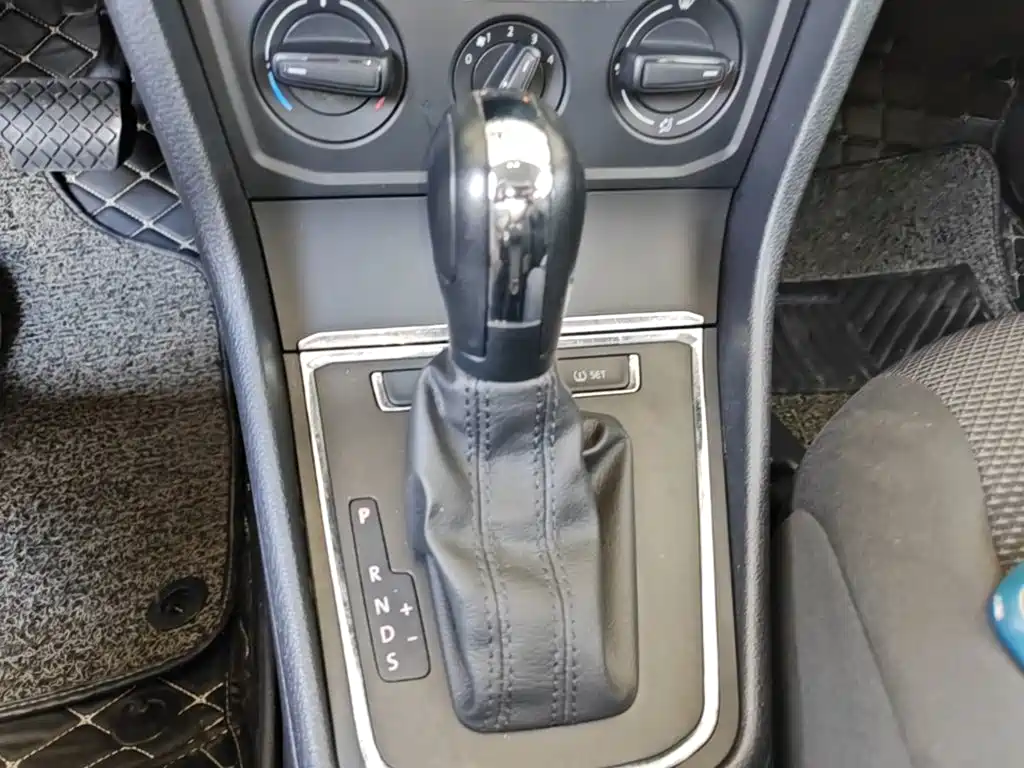 Volkswagen Bora — миниатюра 14