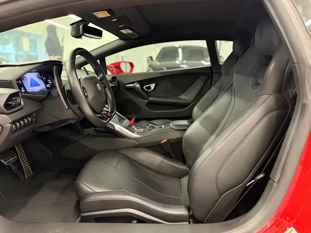 LAMBORGHINI HURACÁN