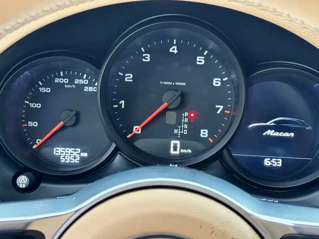 Porsche Macan — миниатюра 8