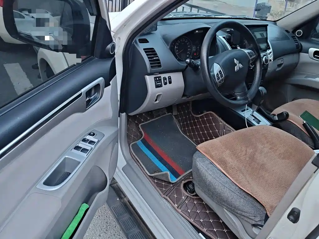 Mitsubishi Pajero Sport — миниатюра 17