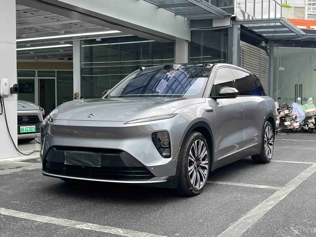Nio ES8 2024