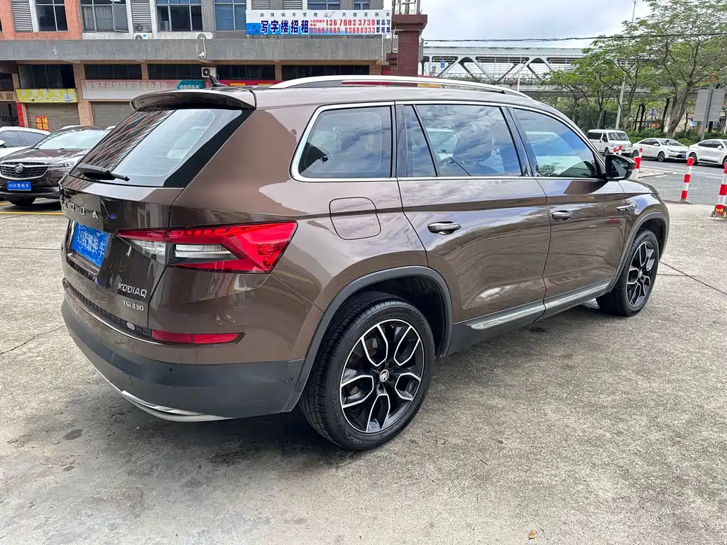 Skoda Kodiaq Facelift TSI330 7 seats 2WD Luxury Premium Enjoy Edition China V, фото 7