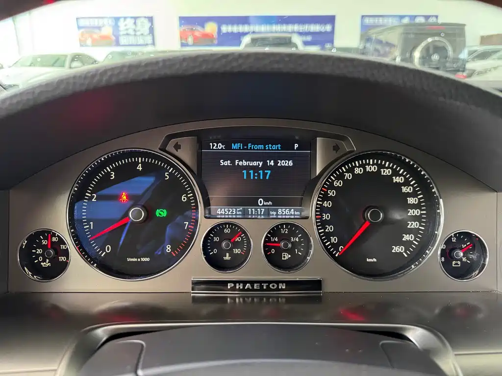 VOLKSWAGEN PHAETON