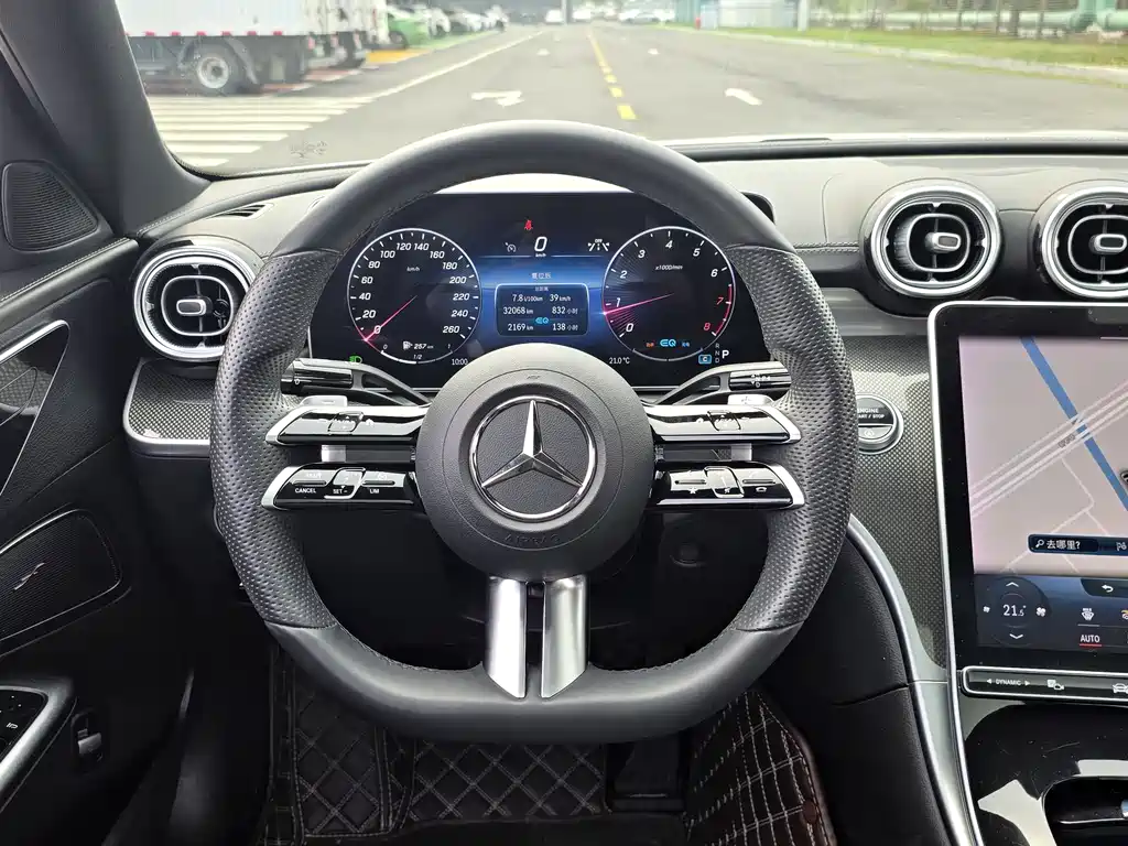 Mercedes-Benz C-Class - фото 9