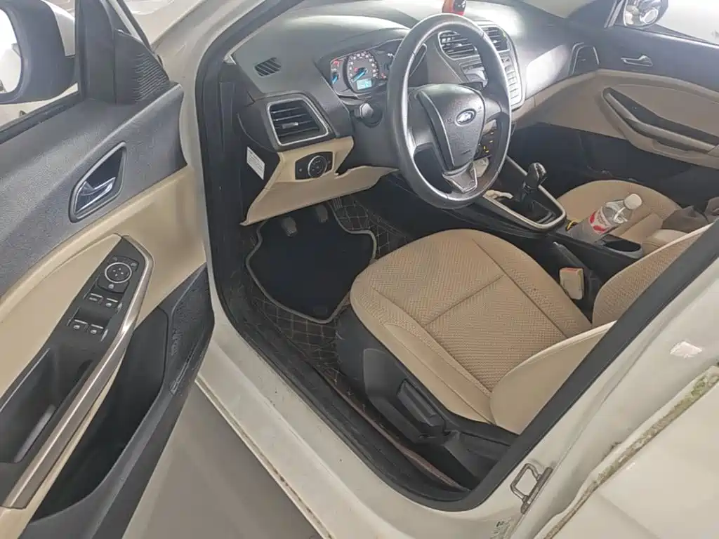 Ford Escort — миниатюра 16