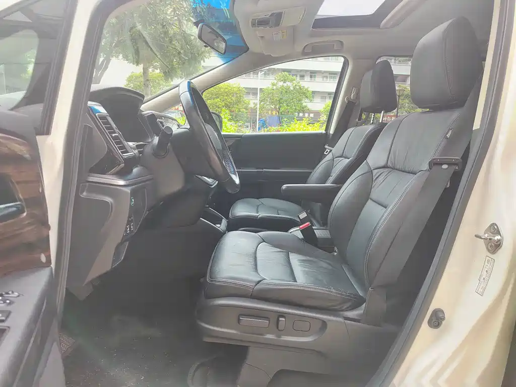Honda Elysion 2016 2.4L