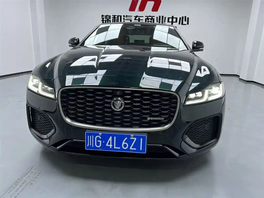 Jaguar XFL 2021 XFL 2.0T P300 Flagship Sport