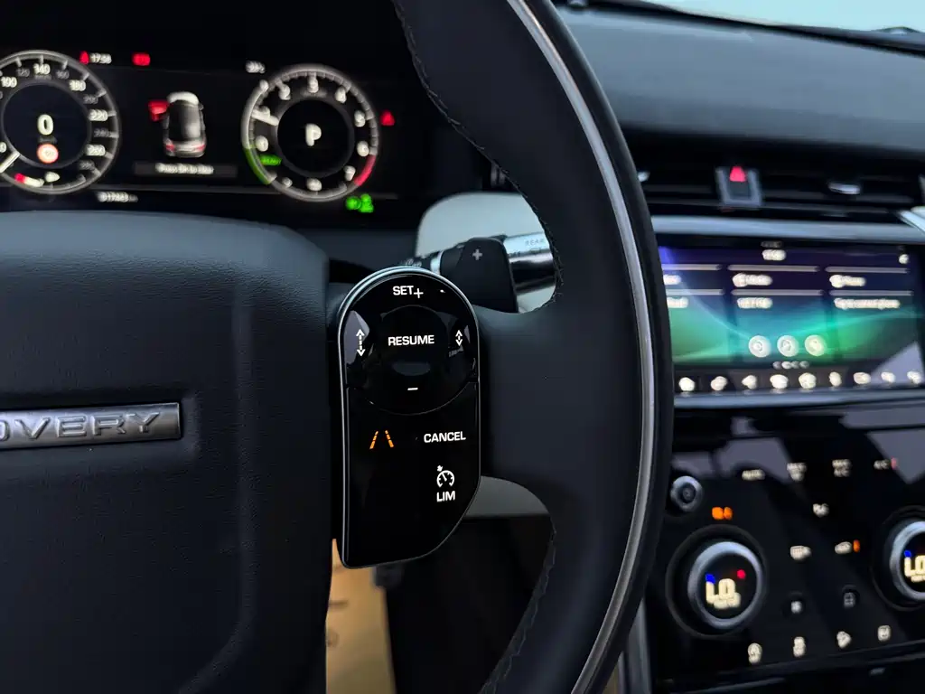 Land Rover Discovery Sport Hybrid — миниатюра 18