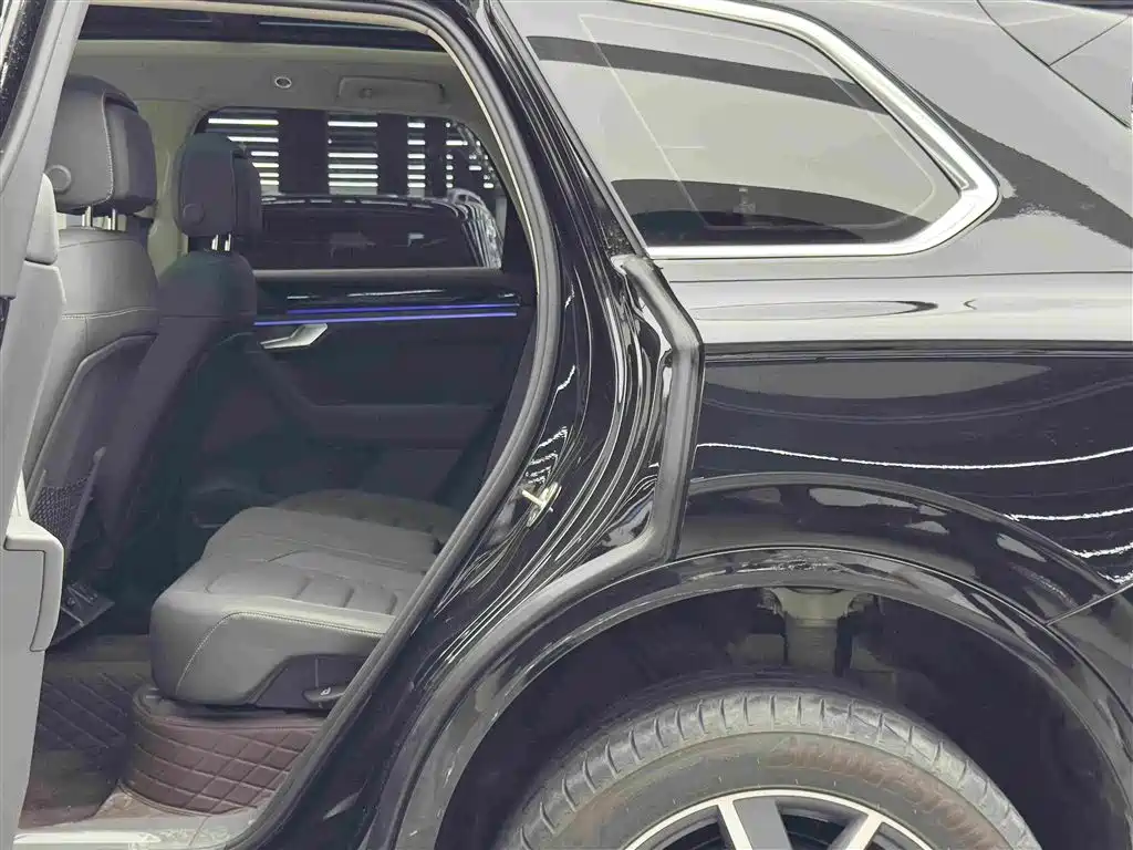 Volkswagen Touareg 2023 3.0TSI Sport