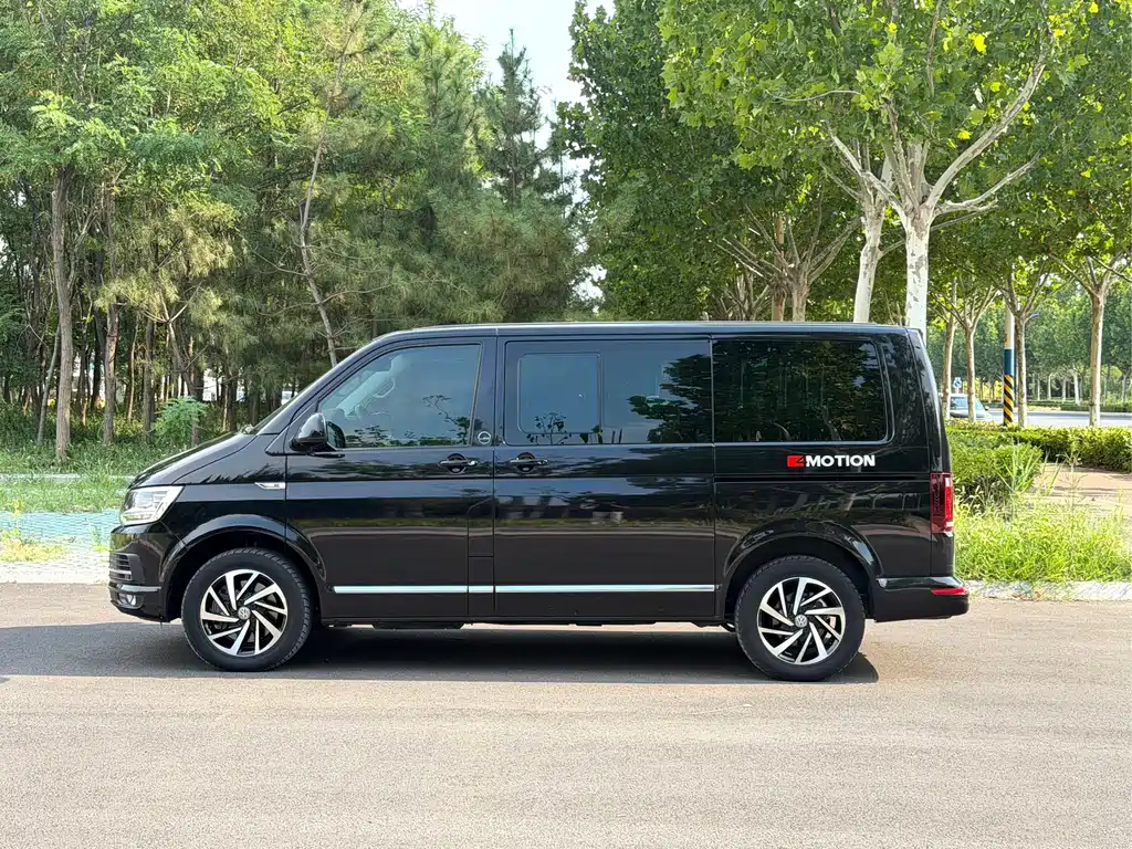 Volkswagen Multivan — миниатюра 4