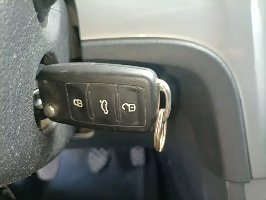 Volkswagen Lavida 2013 1.6L MT Comfort