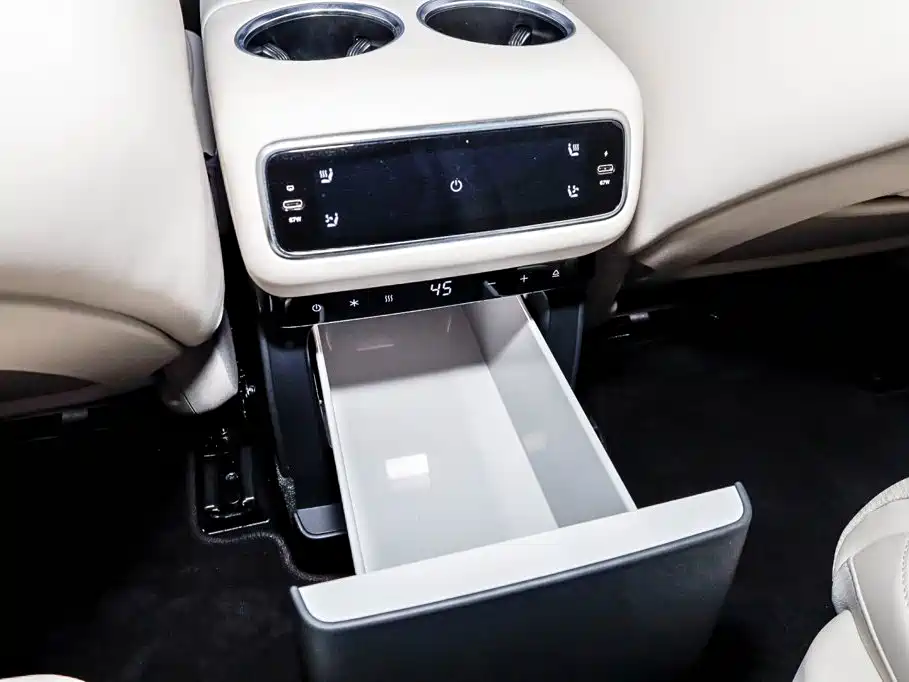 Li Auto Li L8 — миниатюра 25