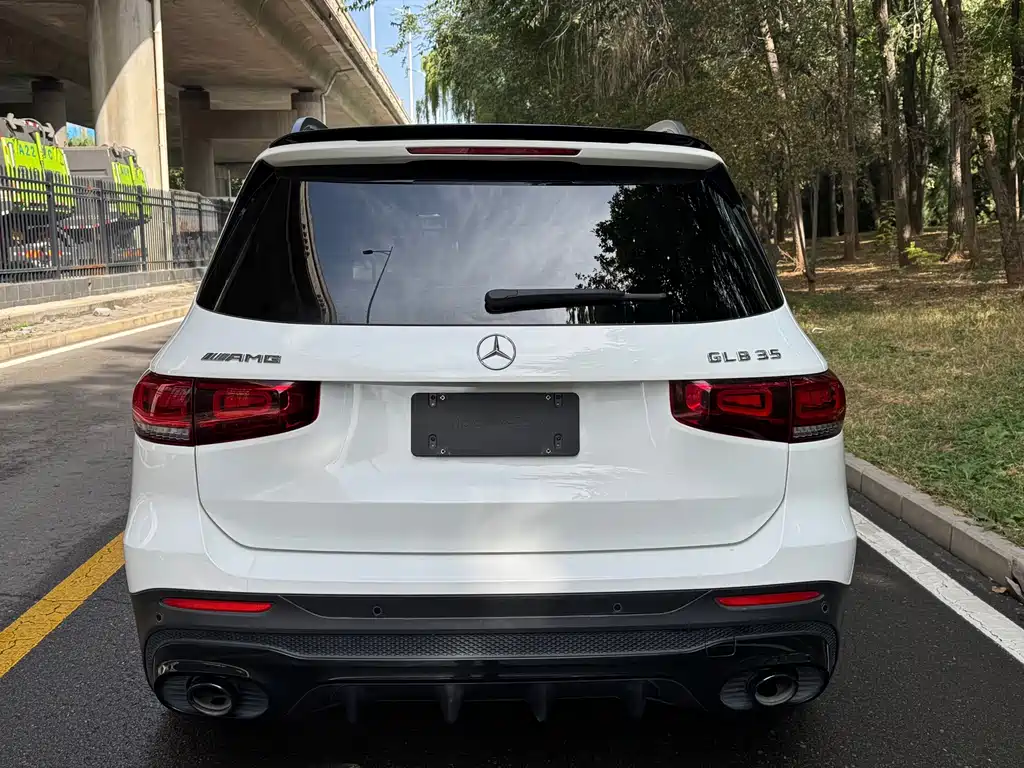Mercedes-Benz GLB AMG — миниатюра 6