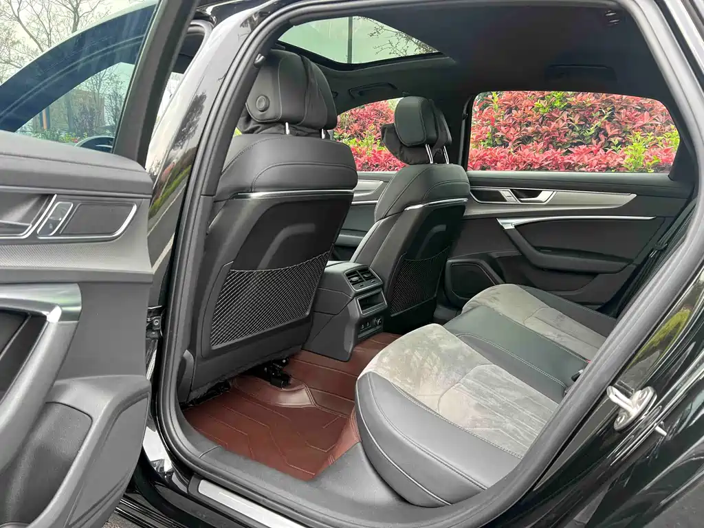 Audi A6L 2023 40 TFSI Luxury