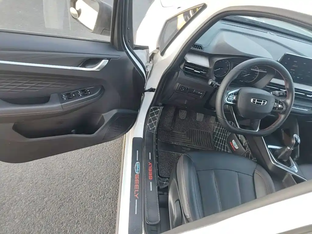 Geely Vision X3 — миниатюра 16