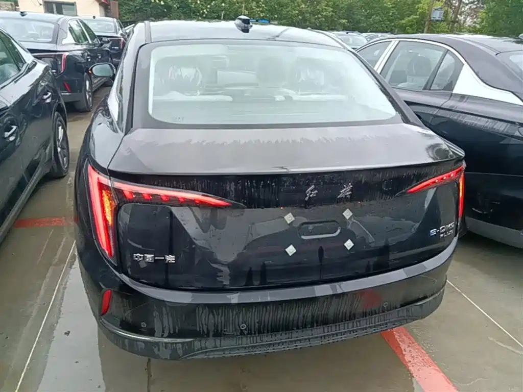 Hongqi E-QM5 2025 610km PLUS