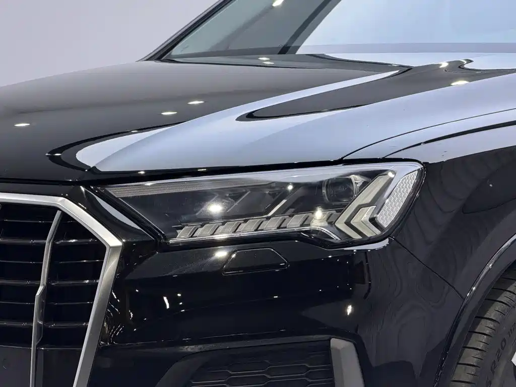 Audi Q7 — миниатюра 4
