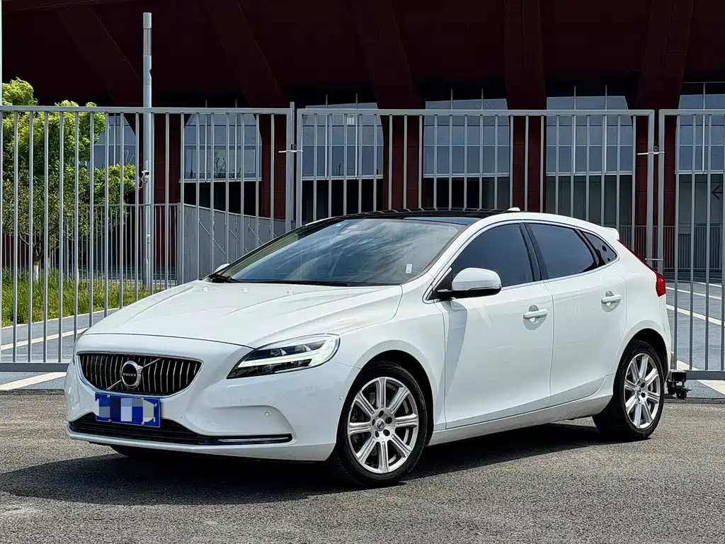Volvo V40 2017