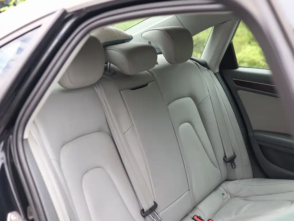Audi A4L — миниатюра 23