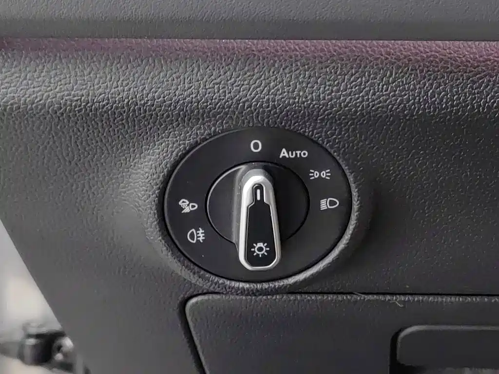 Volkswagen Sagitar — миниатюра 21
