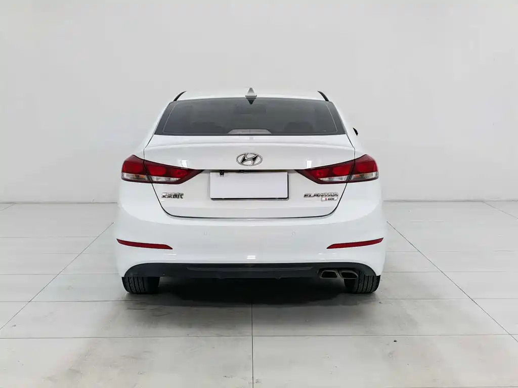 Hyundai Elantra 2016 1.4T DCT