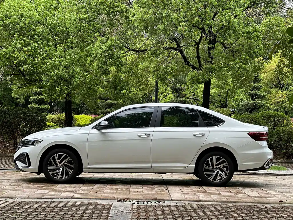 Volkswagen Lavida 2024 300TSI DSG Lead
