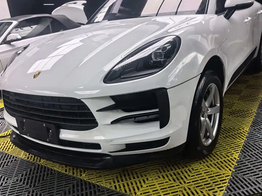 Porsche Macan 2021