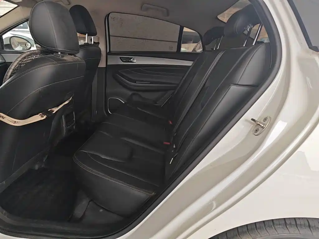 Chery Arrizo 5 — миниатюра 17