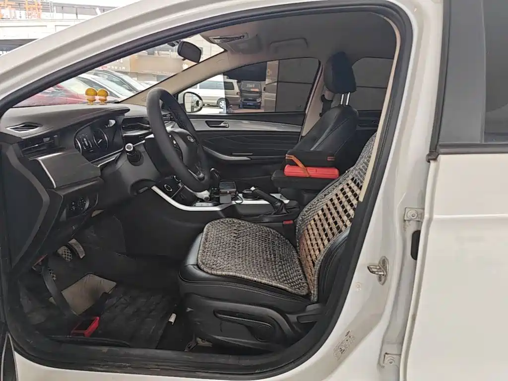 Chery Arrizo 5 — миниатюра 15