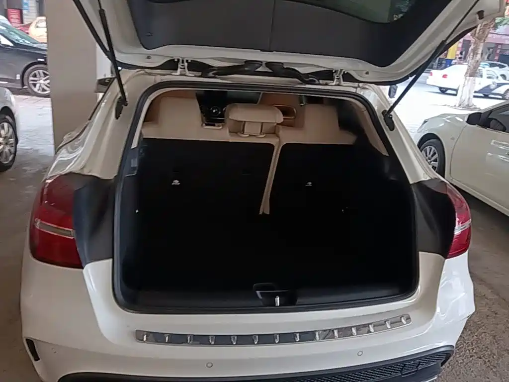 Mercedes-Benz GLA — миниатюра 19