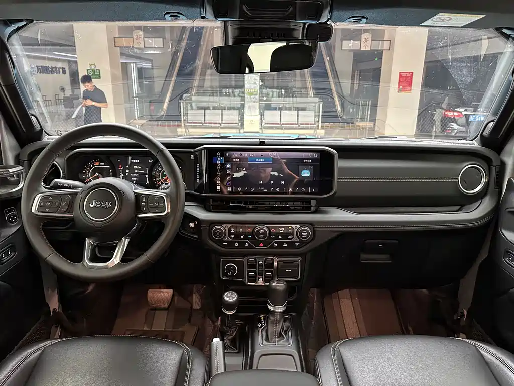 Jeep Wrangler — миниатюра 8