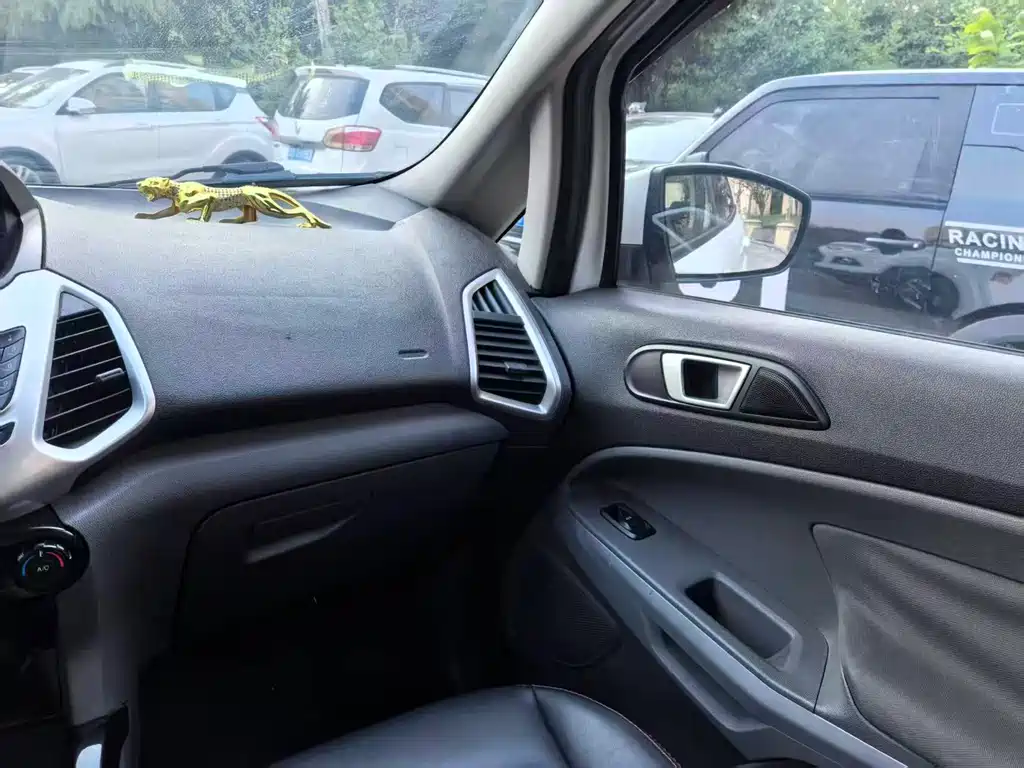 Ford EcoSport 2013 1.5L AT Luxury