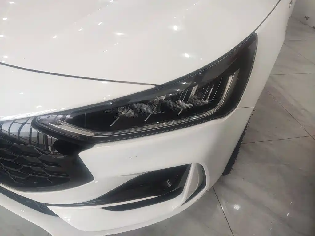 Ford Focus — миниатюра 24
