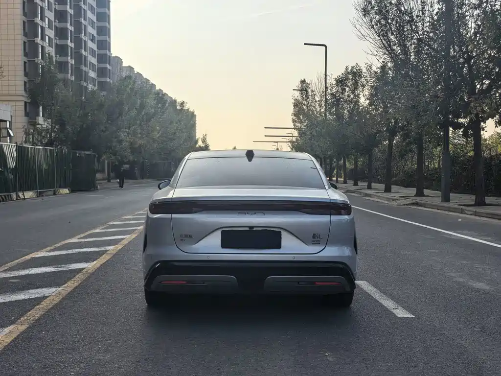 BYD Han L — миниатюра 5
