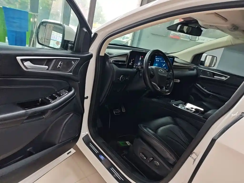 Ford Edge — миниатюра 16